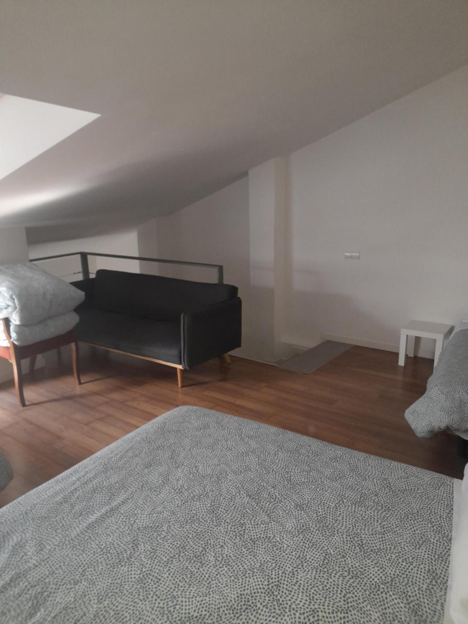 TOLETUM low cost LOFTS diáfanos o 2dormitorios PARKING Municipal Gratis al aire libre a 100m Toledo Esterno foto