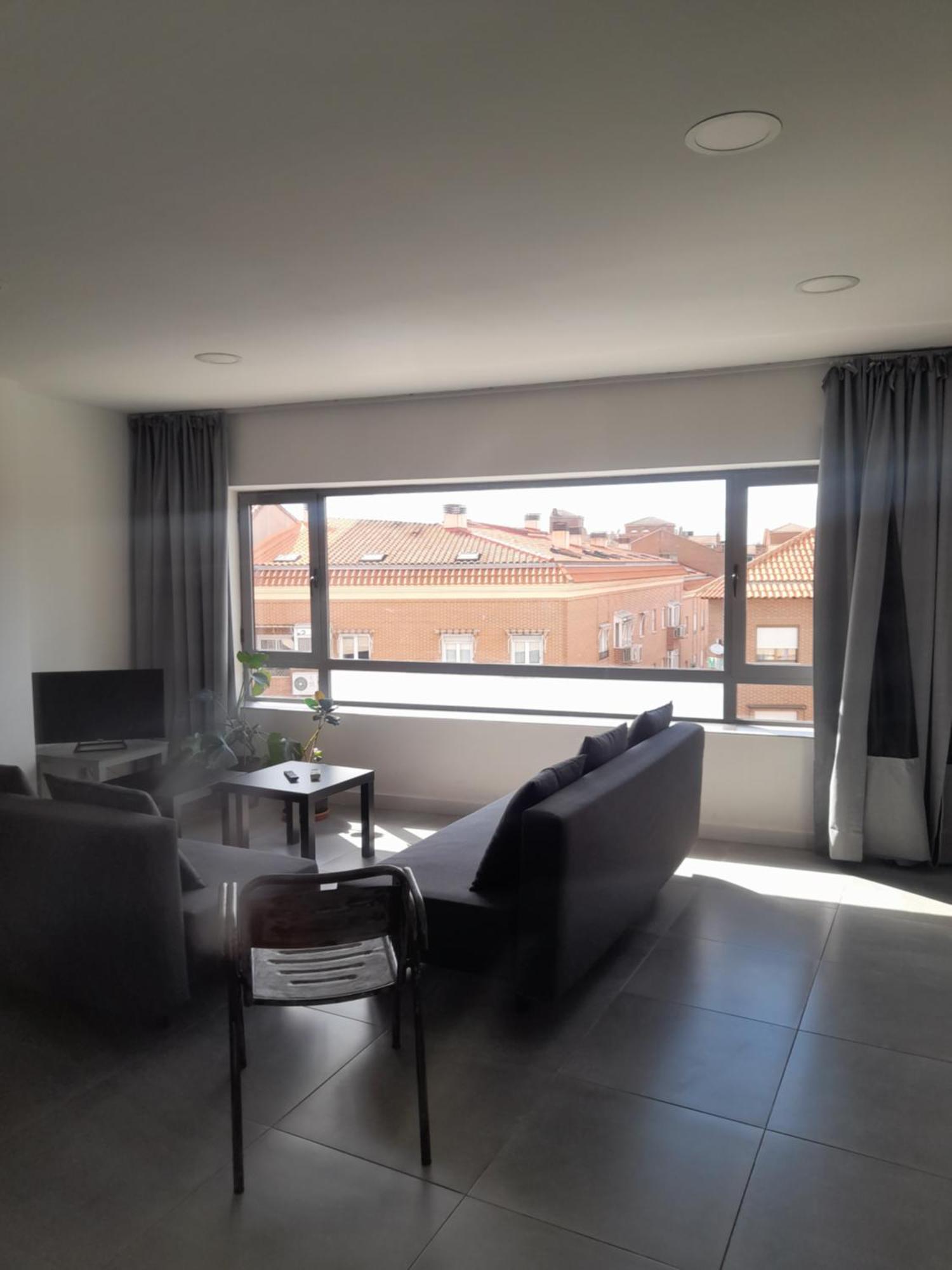 TOLETUM low cost LOFTS diáfanos o 2dormitorios PARKING Municipal Gratis al aire libre a 100m Toledo Esterno foto